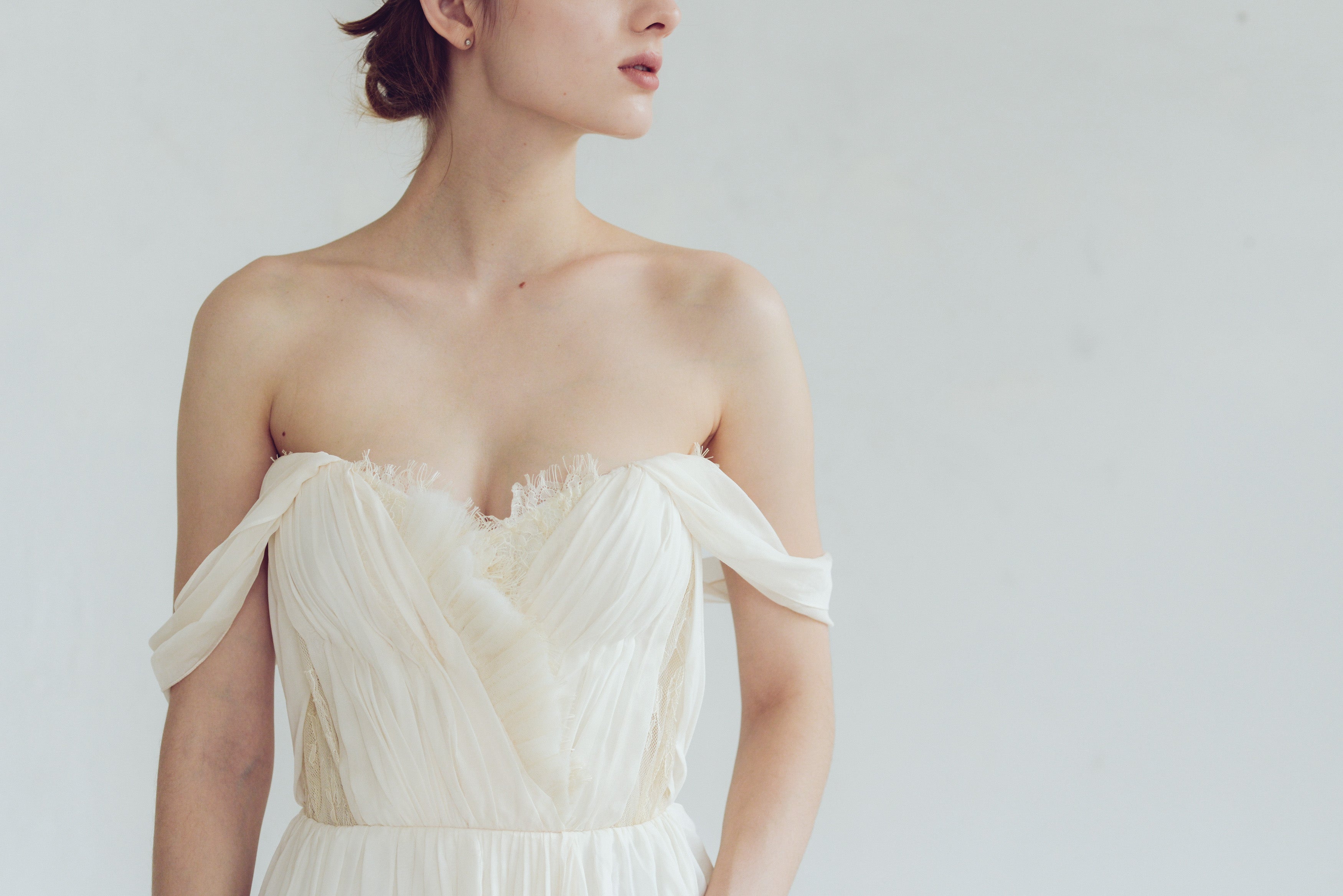 Timeless elegance: The magic of off the shoulder wedding dresses