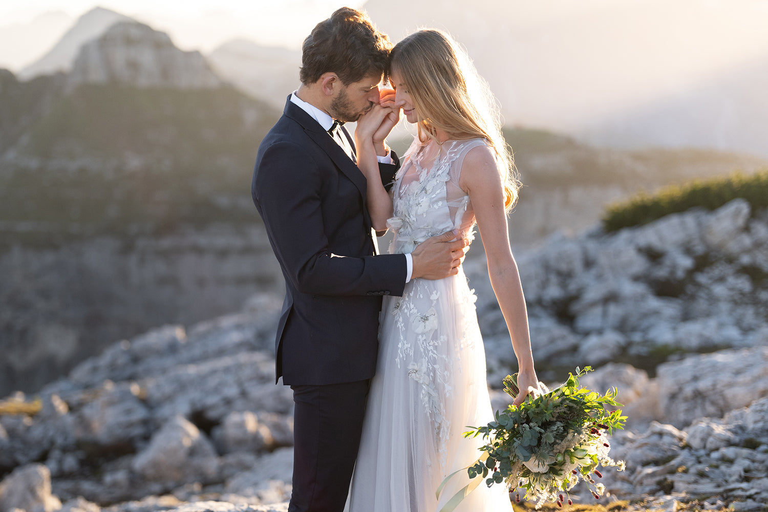 Find your perfect wedding dress for your body type: a simple guide