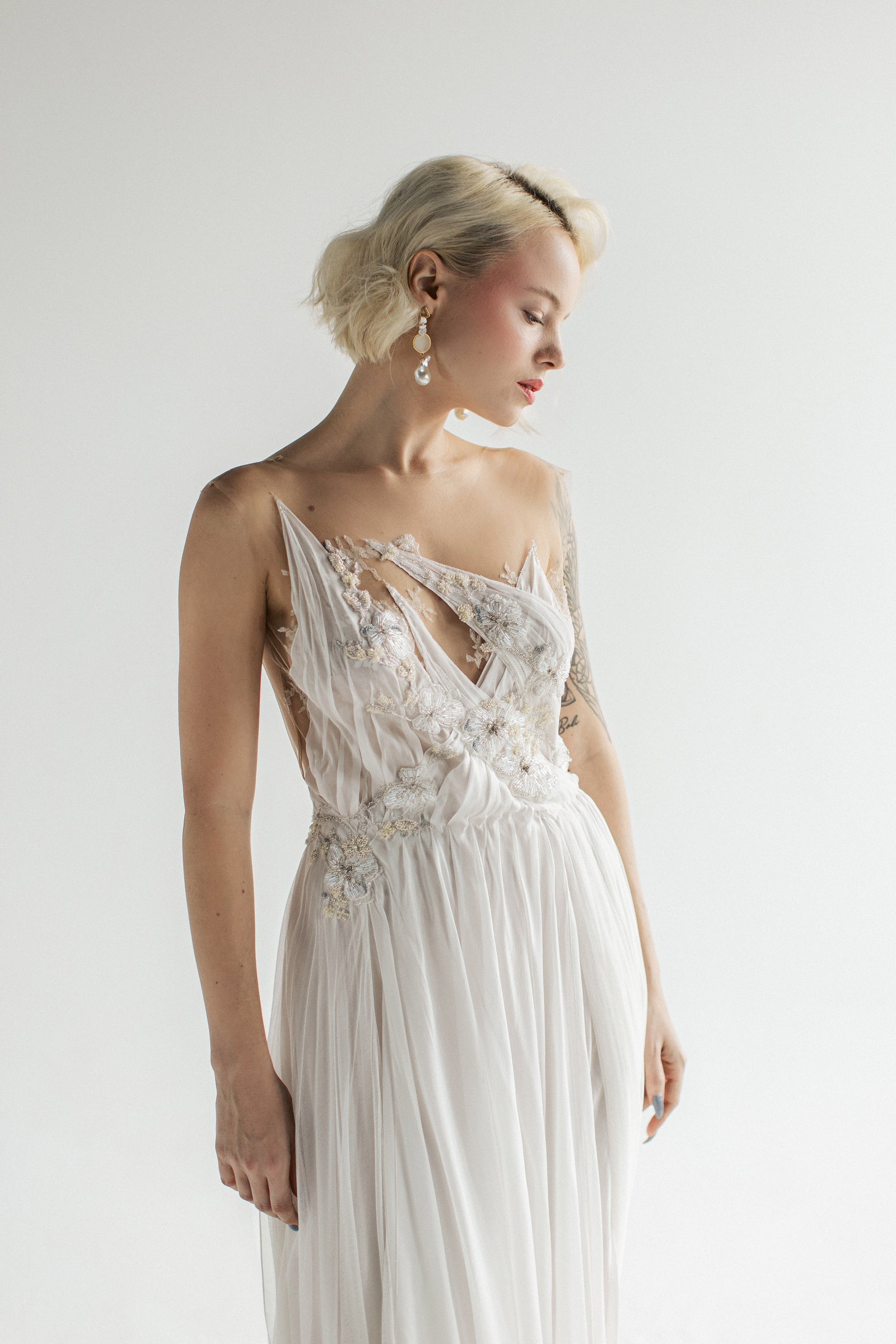 Wedding Dress Styles for Your Body Type: Complete Guide | Mwony