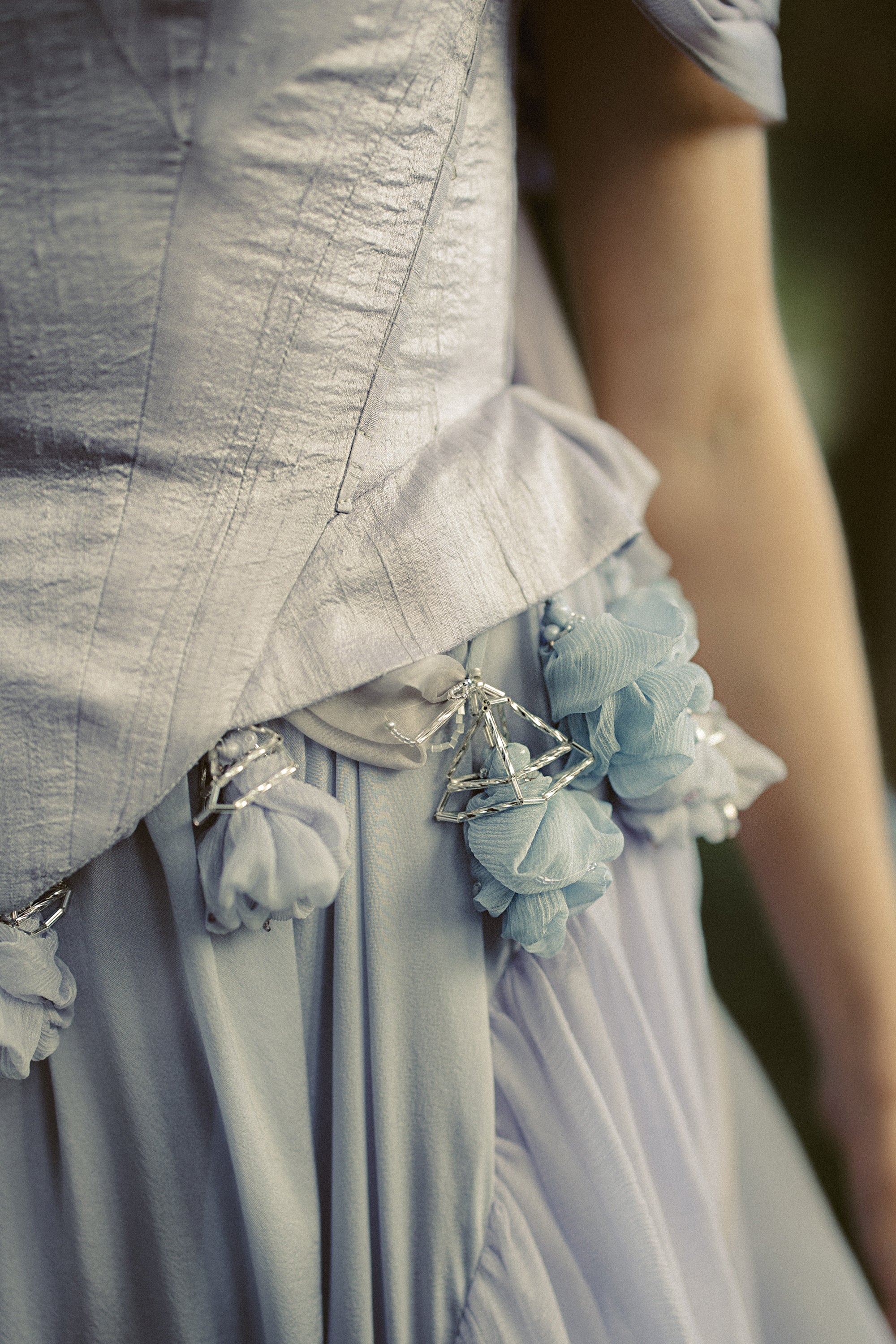 Blooming Belt | Romantic Bridal Belt with Silk Flowers