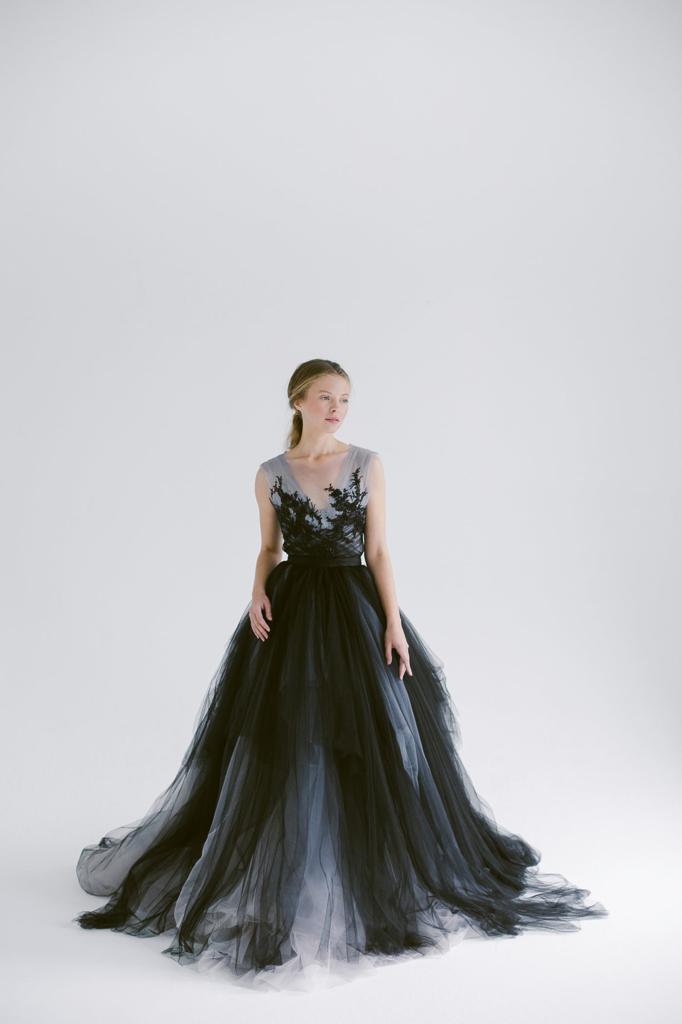 Modular Mýwony Calypso Nightfall gown with detachable top and layered skirt — 2026 trend