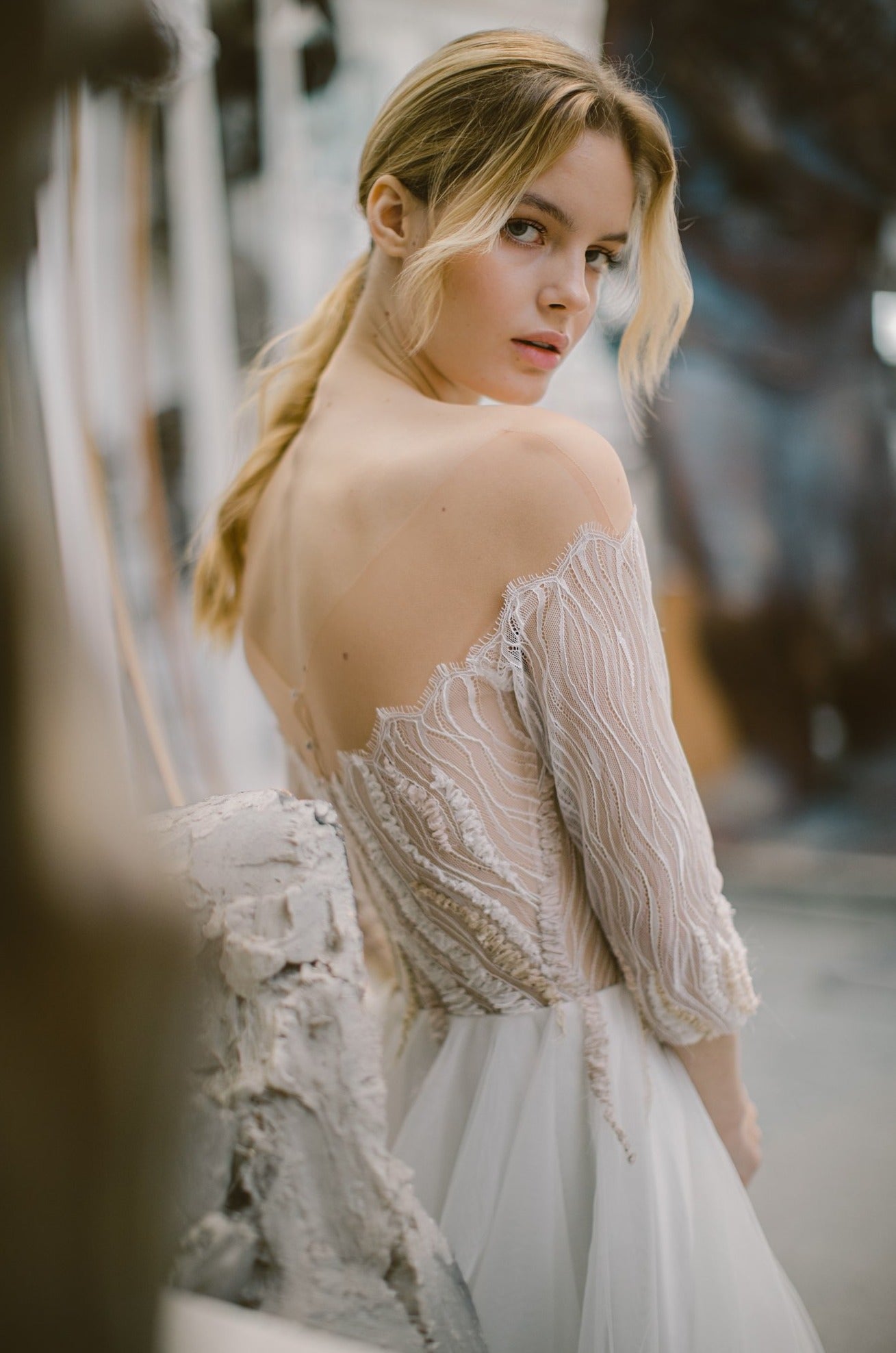 Bohemian bride in a natural outdoor venue — Mýwony Wildwood collection
