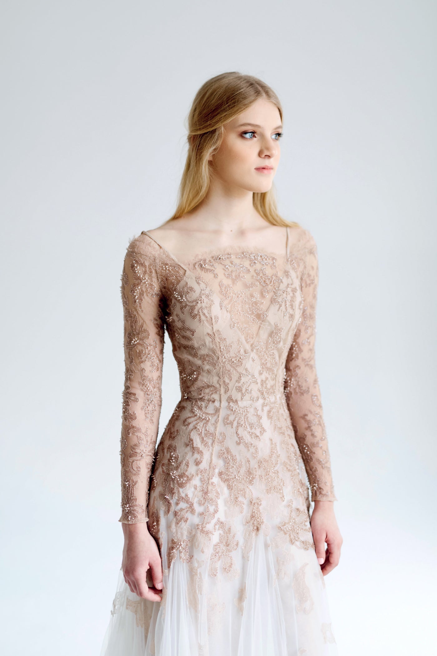 Off-shoulder French lace trumpet wedding dress — Mýwony November